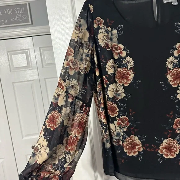 NWT Valerie Stevens Plus Floral Blouse - Picture 6 of 16